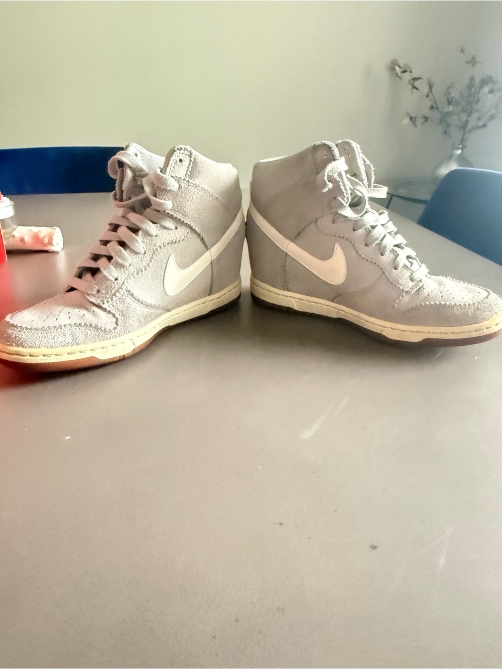 Nike Women’s Light Gray Suede Wedge Dunk Sky Hi High-Top Sneakers w/White Swoosh - Picture 5 of 9